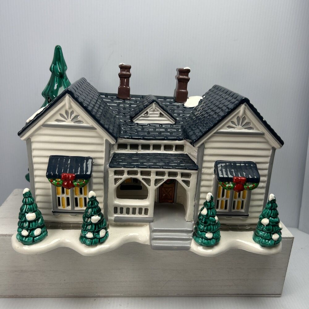 Dept 56 Grandma’s Cottage 54208 Snow Village Retired Christmas House Cottage